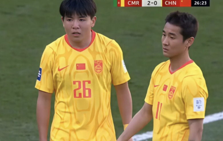开云-国足0-2仅1小时，韩媒幸灾乐祸！一国脚跟对方交换球衣，名字曝光